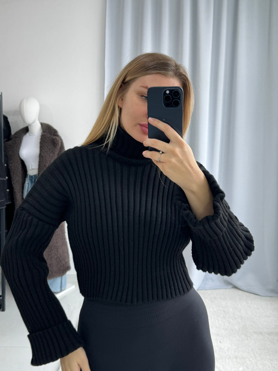 LuBlu Pullover Schwarz Kurz